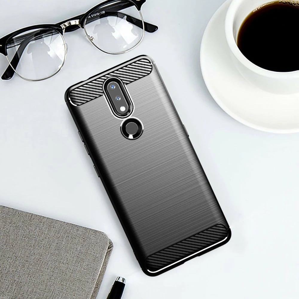 Mbështjellës Hurtel Carbon Case për Nokia 2.4, i zi