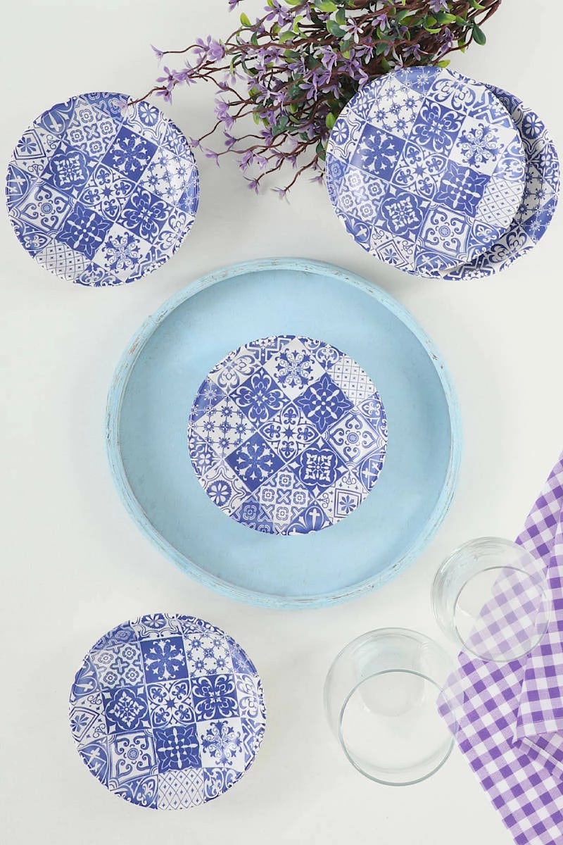 Set pjatash për salcë, Hermia Concept, bardhë dhe kaltër e errët, 13x13x3.1cm (6 copë) Set pjatash për salcë, Hermia Concept, bardhë dhe kaltër e errët, 13x13x3.1cm (6 copë)