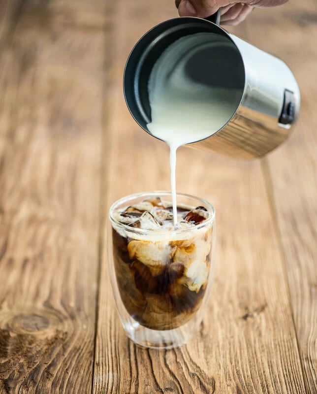 Aparat Për Qumësht ETA LATTEO 618990000