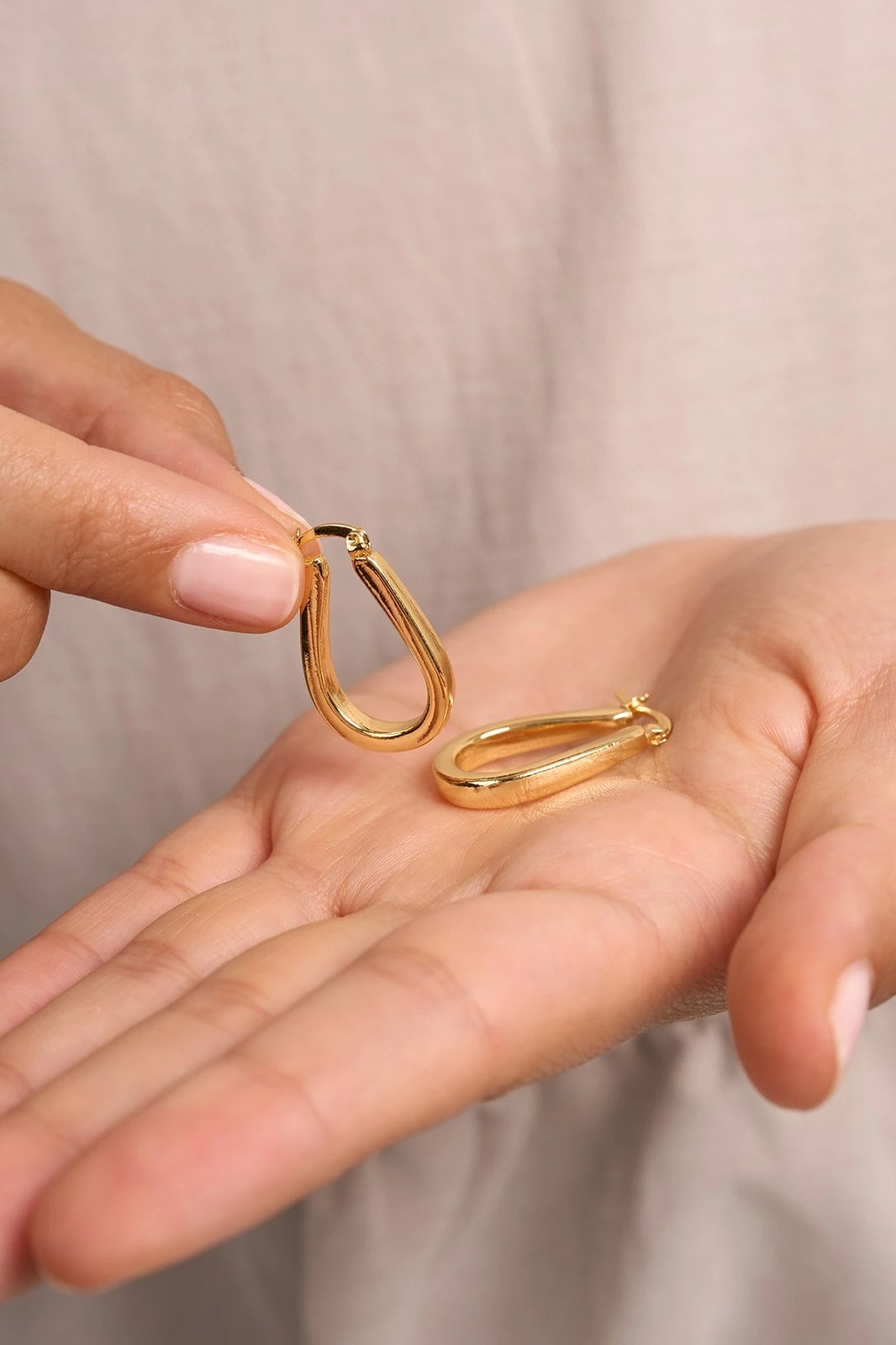 Vathë metalik Elika, ngjyrë ari, ELKGC68352