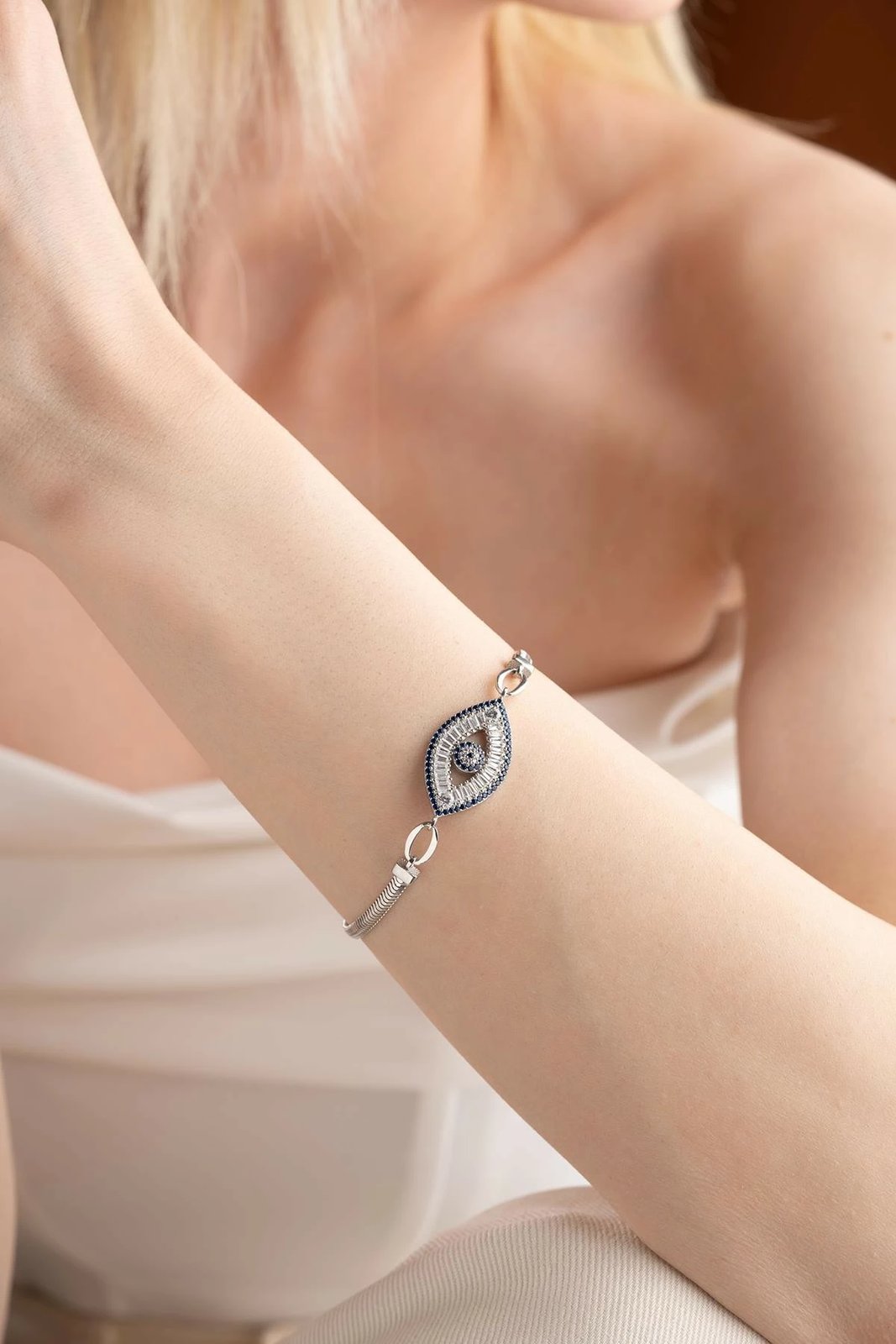 Byzylyk argjendi, Jumeon, ngjyrë argjendi dhe kaltër, NRZ999124