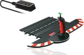 Kullë kontrolli piste Carrera RC 10110, për pista lodrash 1:43, e zezë/kuqe/bardhë