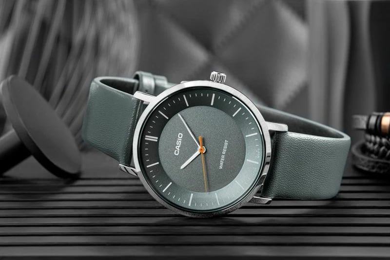 Orë dore për meshkuj CASIO, gri-blu