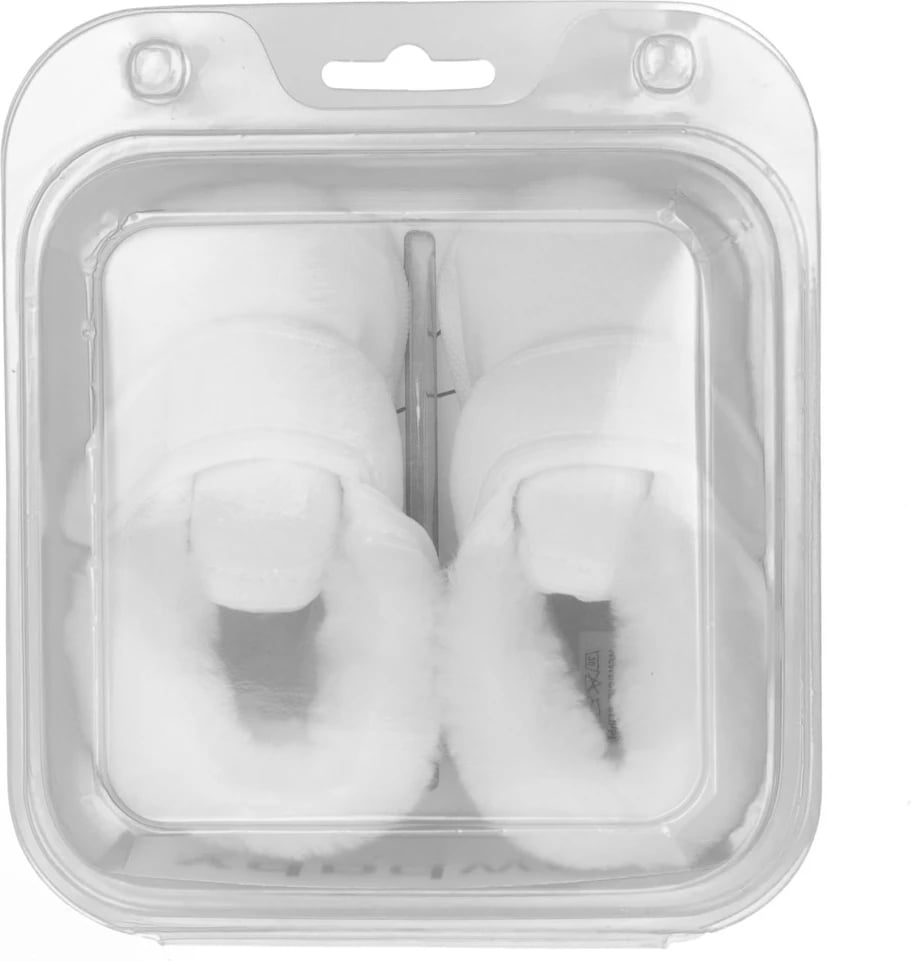 Papuçe bebe NEW BABY dimri për djem madhësia 3-6 m me velcro taban PVC e bardhë