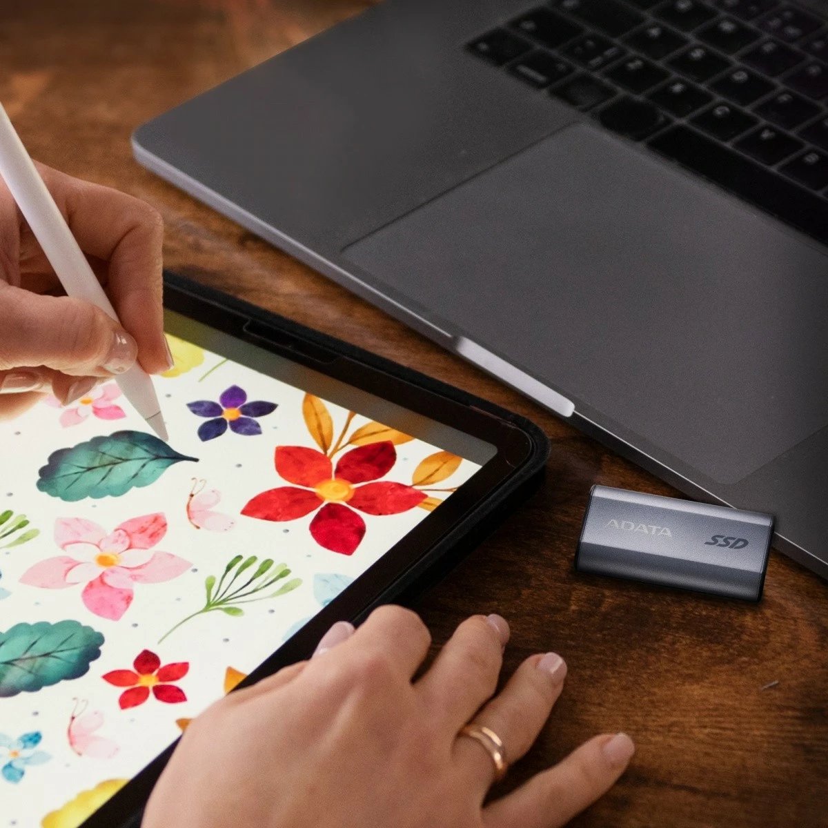 SSD i jashtëm Adata SC750, 1000 GB, USB 3.2, Titanium