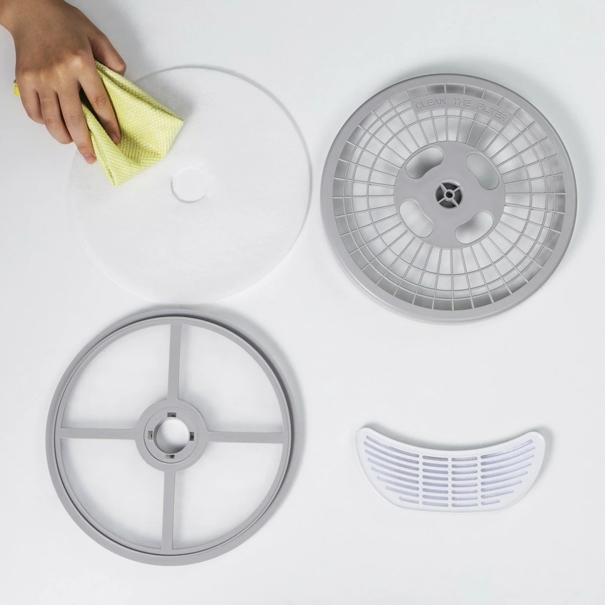 Tharëse rrobash elektrike GreenBlue GB415, 3 kg, bardhë e zezë