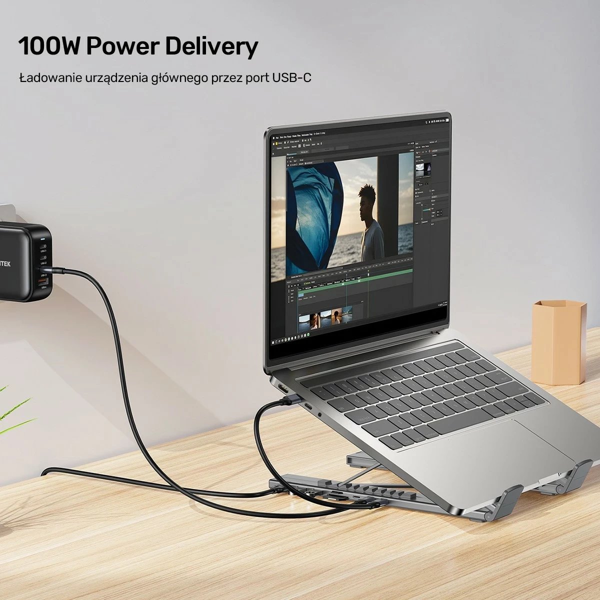 Kasë laptopi Unitek, me hub HDMI/PD/SD, e rregullueshme, ngjyrë argjendtë