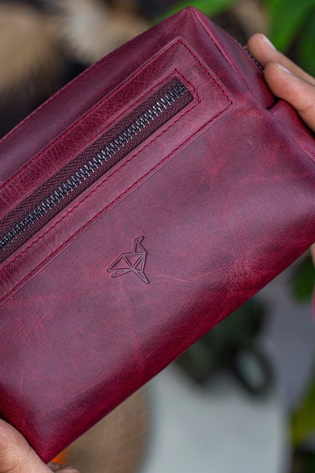 Çantë dore lëkure, ngjyrë burgundy, Zoozie Bags, Boston Crazy