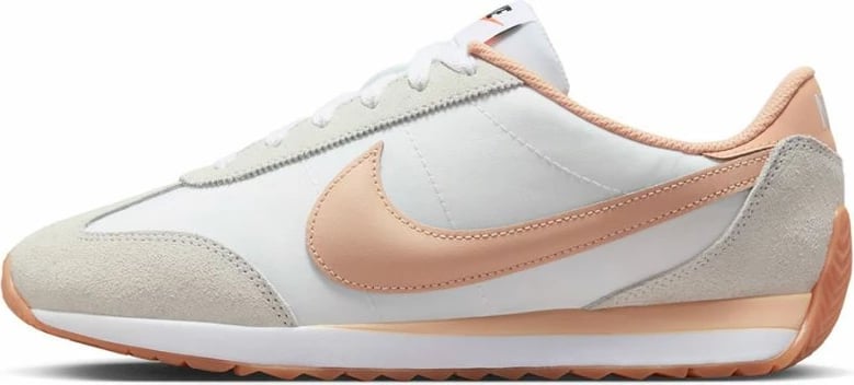 Atlete Nike për femra, të bardha