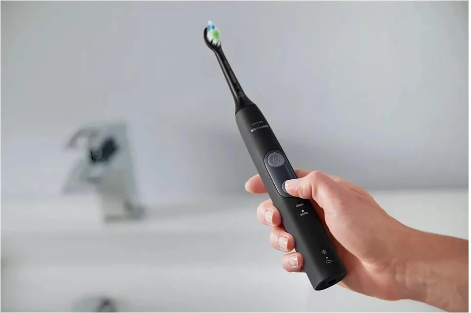 Furçë dhëmbësh sonike Philips Sonicare ProtectiveClean HX6830/44, ngjyrë e zezë