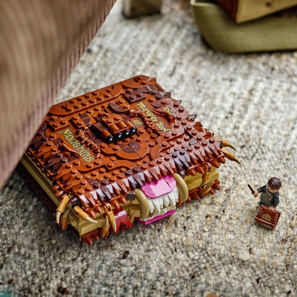 Set LEGO Harry Potter 76449, The Monster Book of Monsters me dhëmbë, 518 pjesë