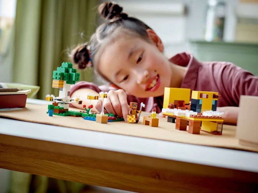 Set LEGO Minecraft 21241 The Bee Cottage Set LEGO Minecraft 21241 The Bee Cottage