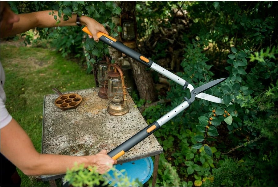 Gërshërë gardhi Fiskars SmartFit HS86, doreza teleskopike, 1.19 kg
