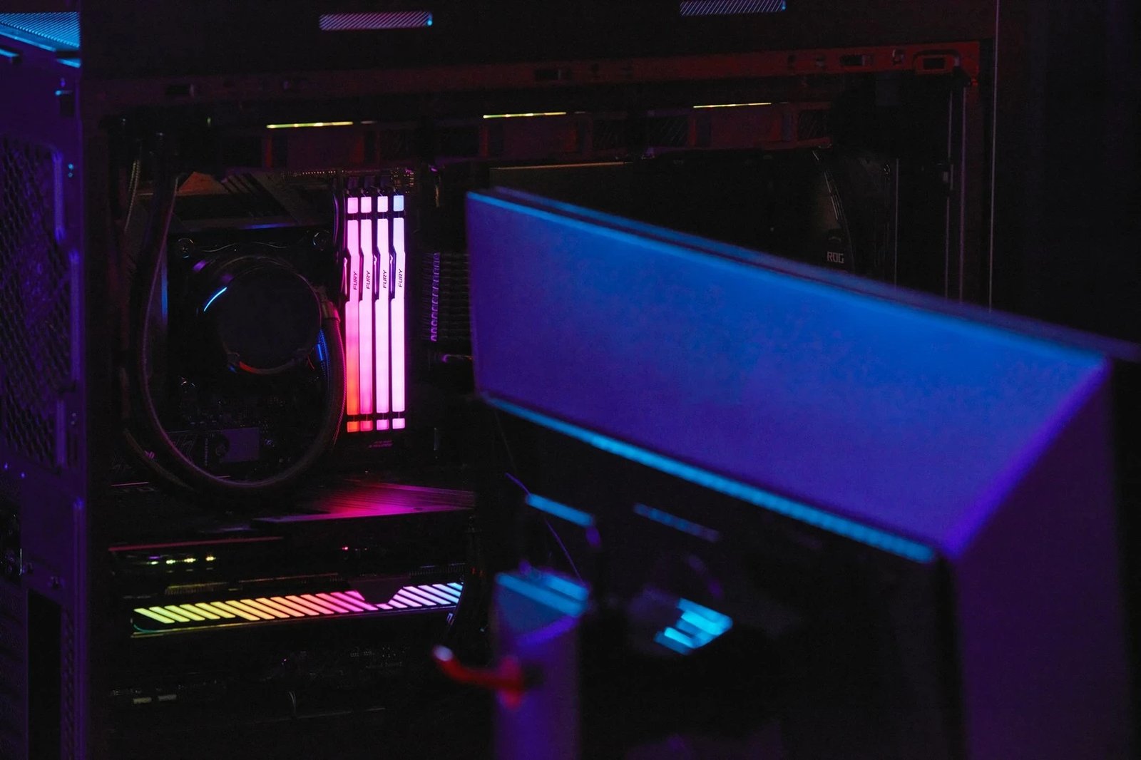 RAM Memorje Kingston FURY Beast 32GB 6000MT/s DDR5 RGB