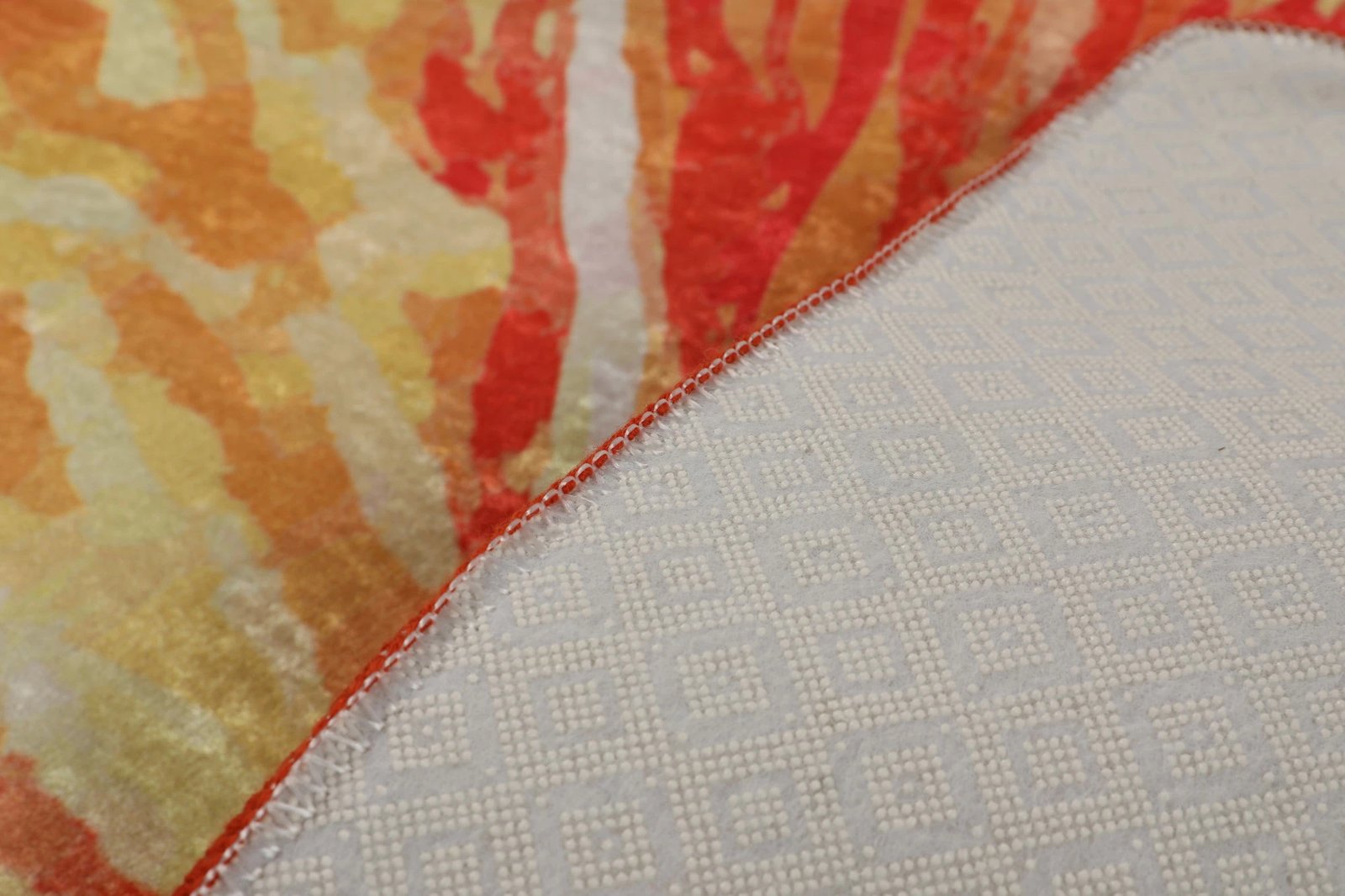 Tapet banje Mijölnir, dizajn qitro, 70x120 cm