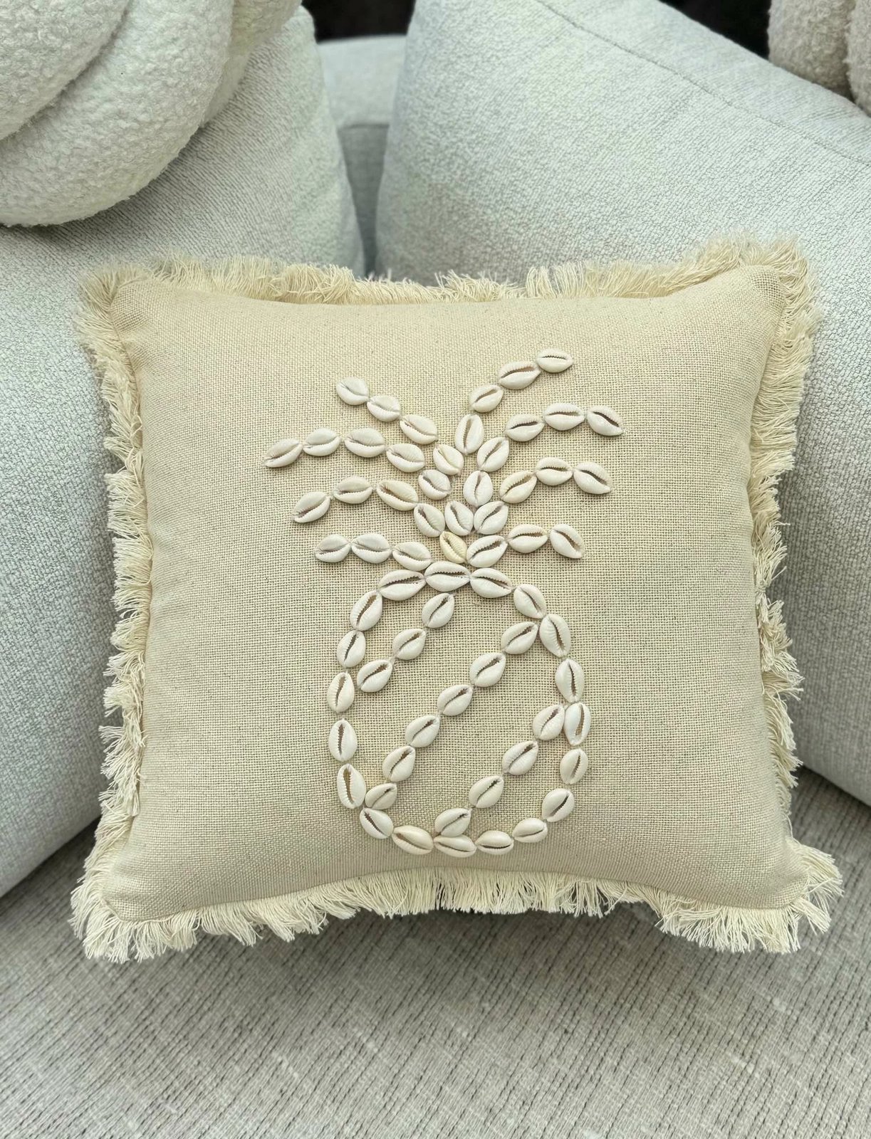 Jastëk dekorativ me mbulesë, ngjyrë bezhë, DEN005