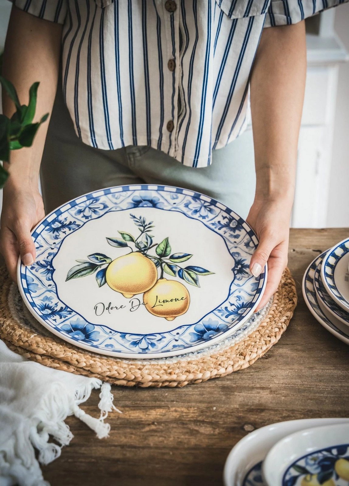 Pjatë shërbimi Hermia Concept, ngjyrë e verdhë, ODL0005, 30x30x2 cm Pjatë shërbimi Hermia Concept, ngjyrë e verdhë, ODL0005, 30x30x2 cm