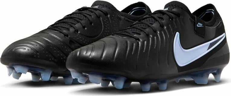 Atlete futbolli Nike, të zeza