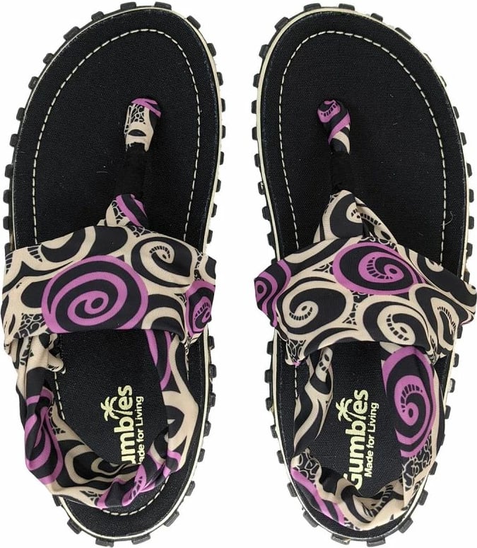 Papuqe për femra Gumbies, të zeza