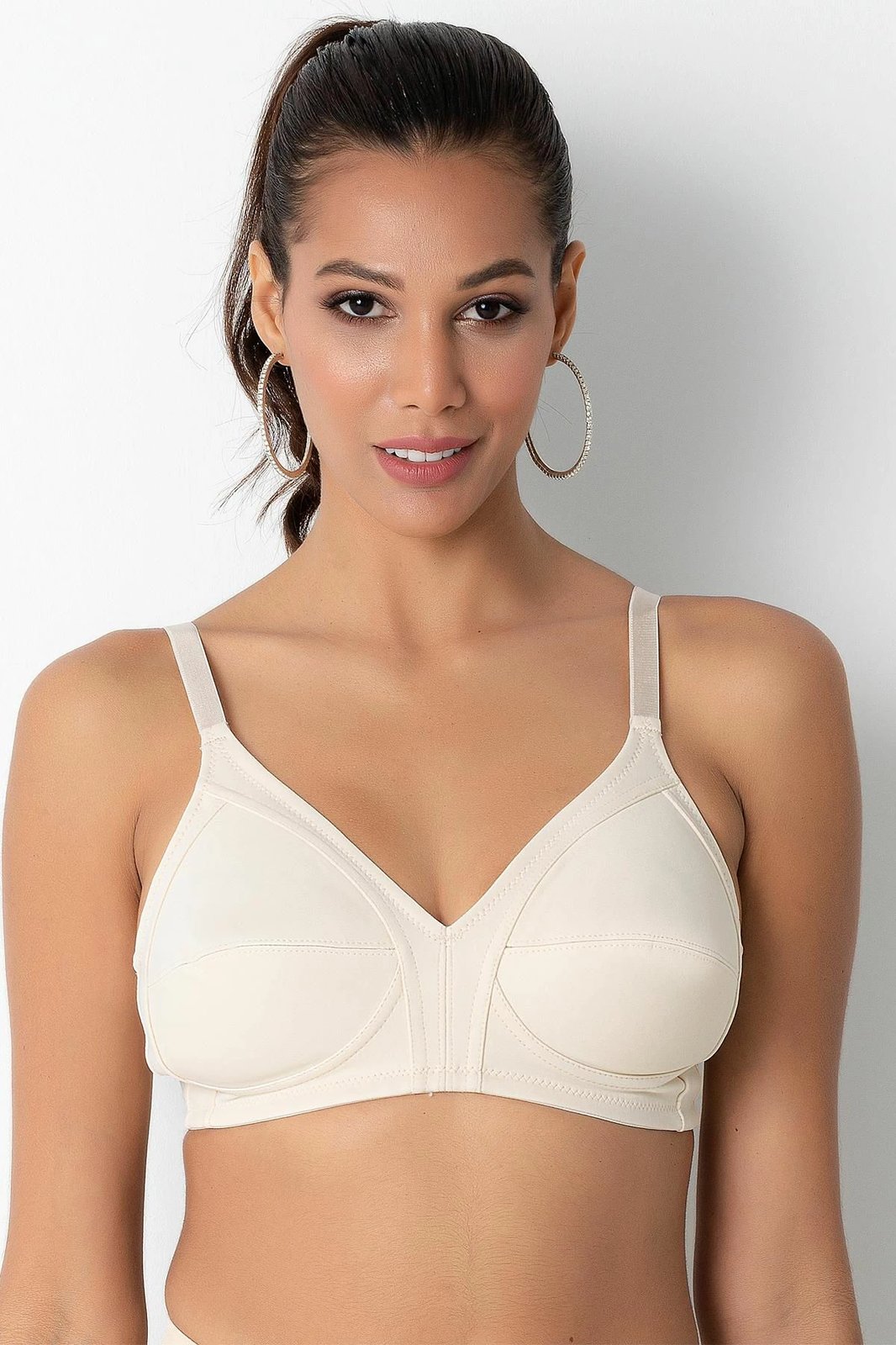 Sytjena Jumeon, C Cup, ngjyrë bezhë, 105