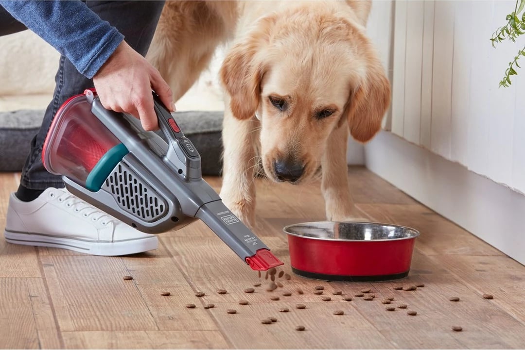 Fshesë elektrike e dorës Black & Decker, 20W Fshesë elektrike e dorës Black & Decker, 20W