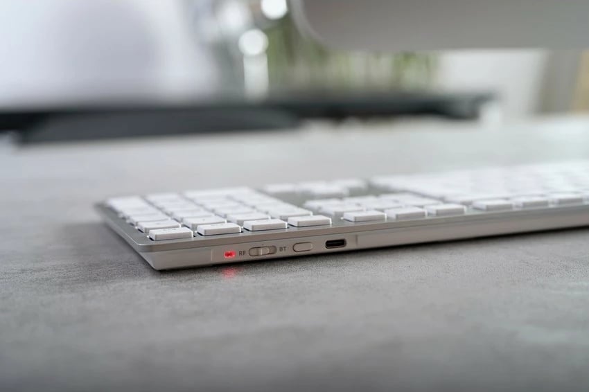 Tastierë Cherry KW 9100 SLIM për Mac, Wired & Wireless, USB + Bluetooth, QWERTZ, Argjendtë