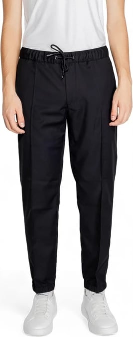 Pantallona Armani Exchange, të zeza