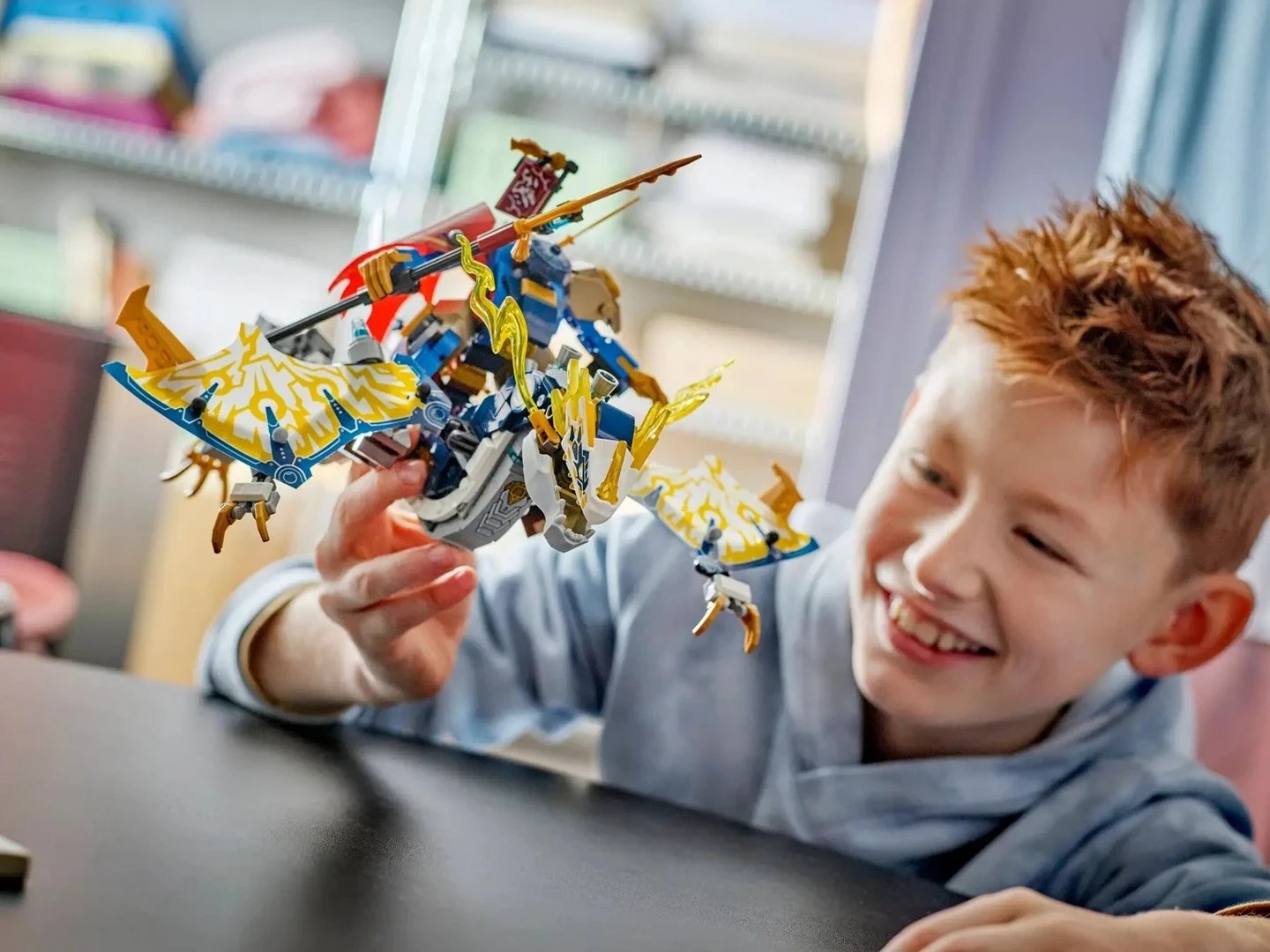 Set LEGO NINJAGO 71843 Rogue’s Mech Dragon Rider me 4 minifigura