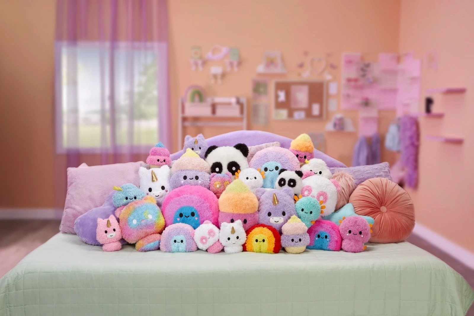 Lodër pelushi Fluffie Stuffiez nga MGA, model Akullore, shumëngjyrëshe, Large