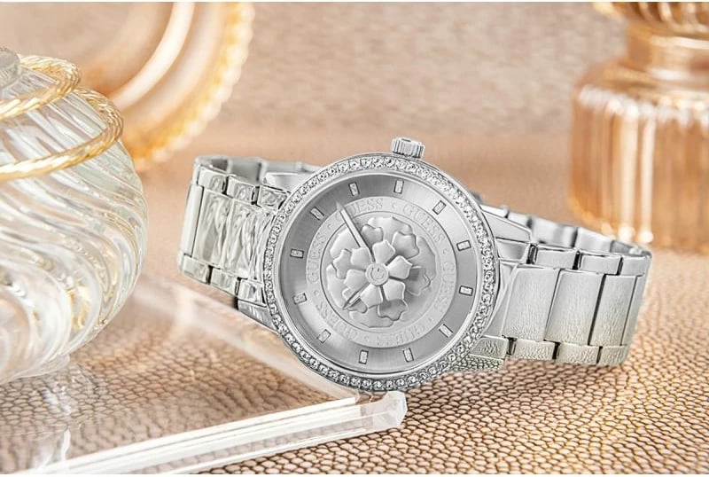 Orë dore Guess për femra, argjendtë