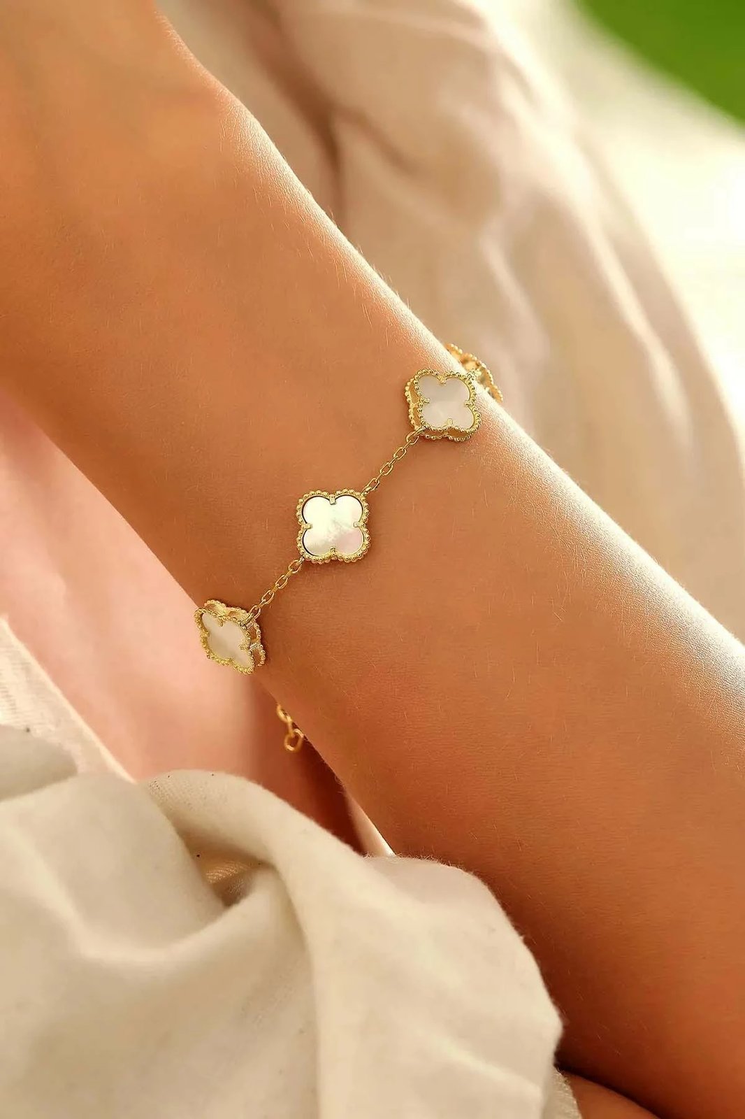 Byzylyk Jumeon, ngjyrë ari, Gld-Vnclfbl