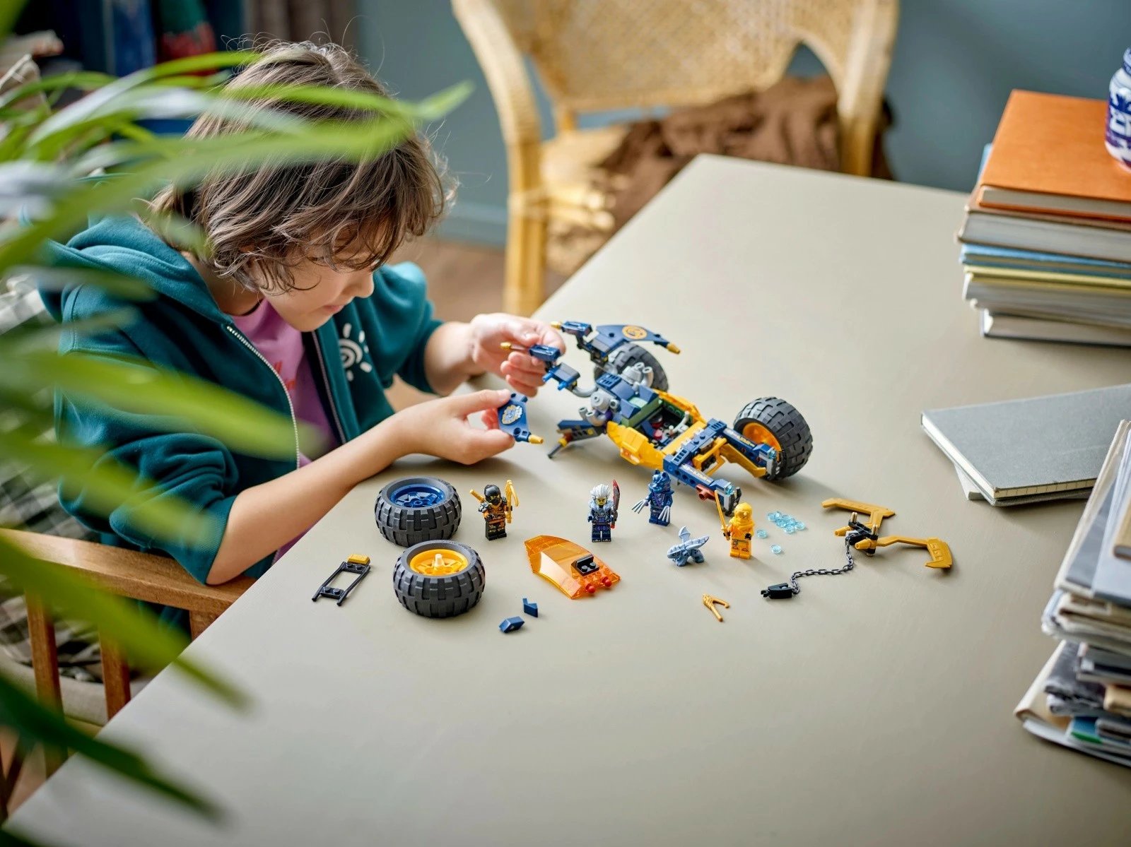 Set LEGO Ninjago Off-Road Vehicle of Ninja Arin 71811, 267 pjesë, me minifigura dhe dragua, për fëmijë, Verdhë