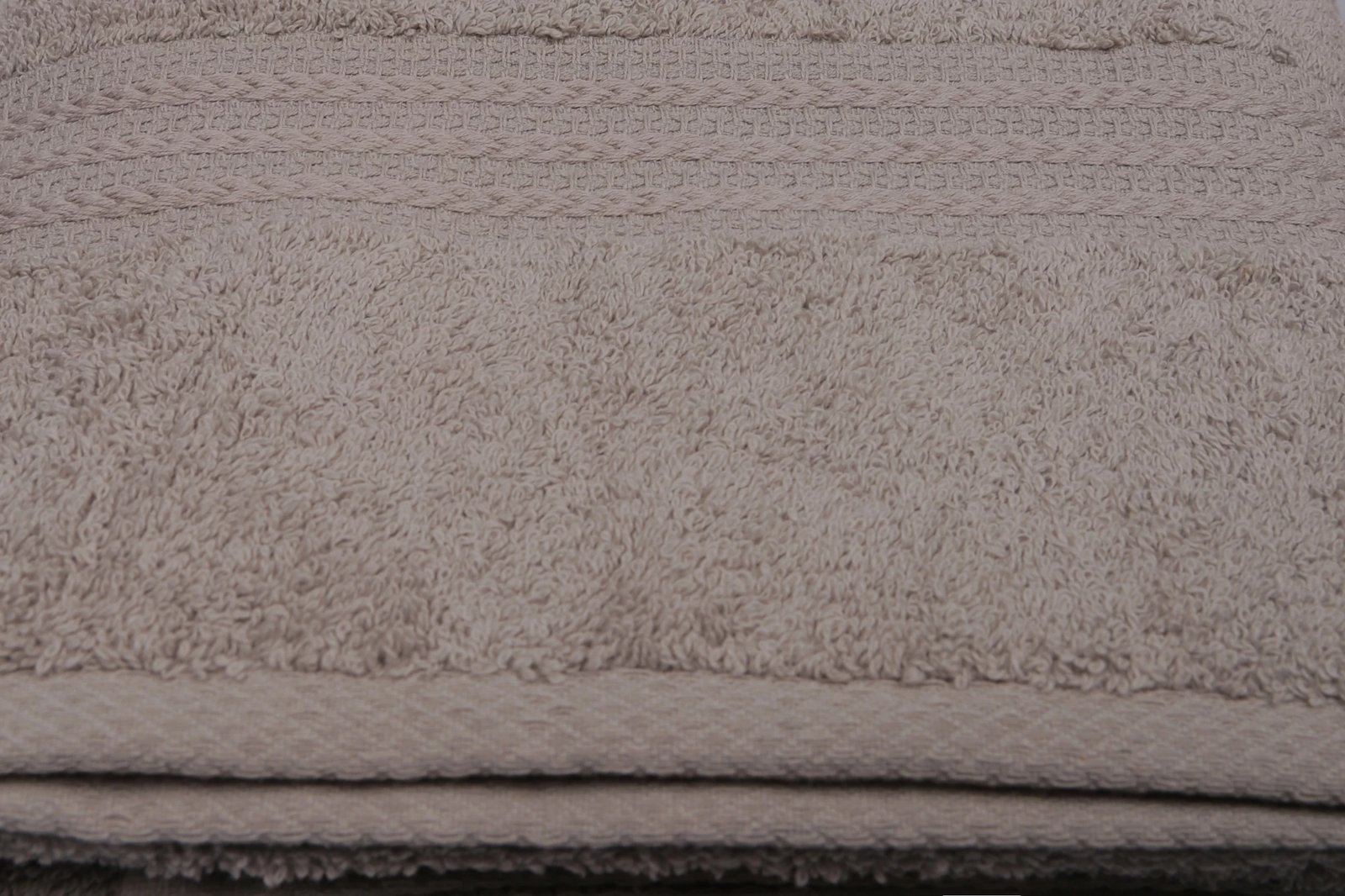 Peshqir banje Mijölnir, ngjyrë gri, 70x140cm Peshqir banje Mijölnir, ngjyrë gri, 70x140cm