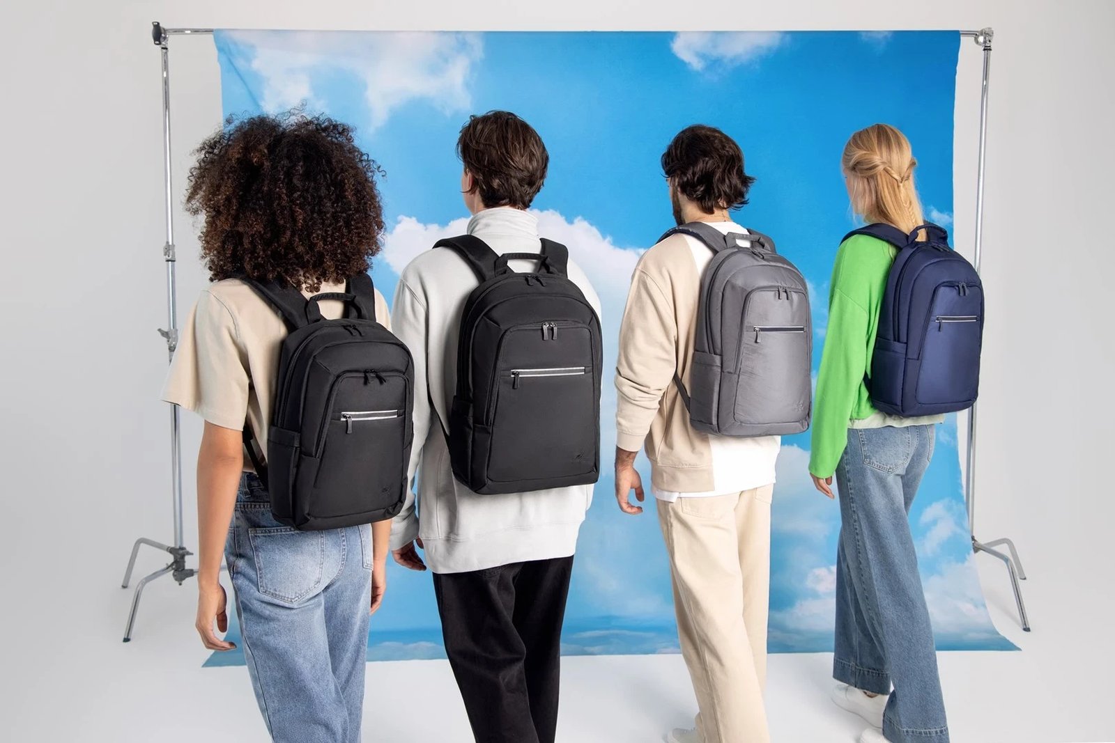 Çantë shpine për laptop RIVACASE, 7523 Alpendorf ECO, gri