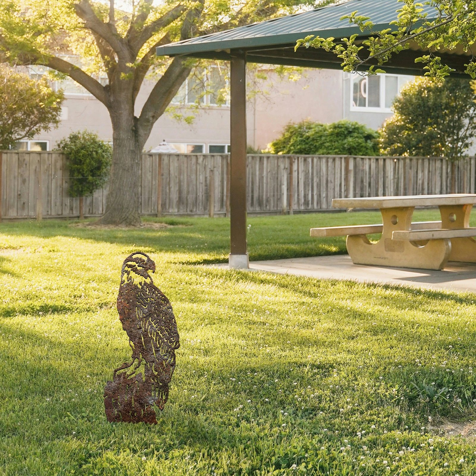 Objekt dekorativ për kopsht, Aberto Design, Spy 02, ngjyrë antike, 40x36cm