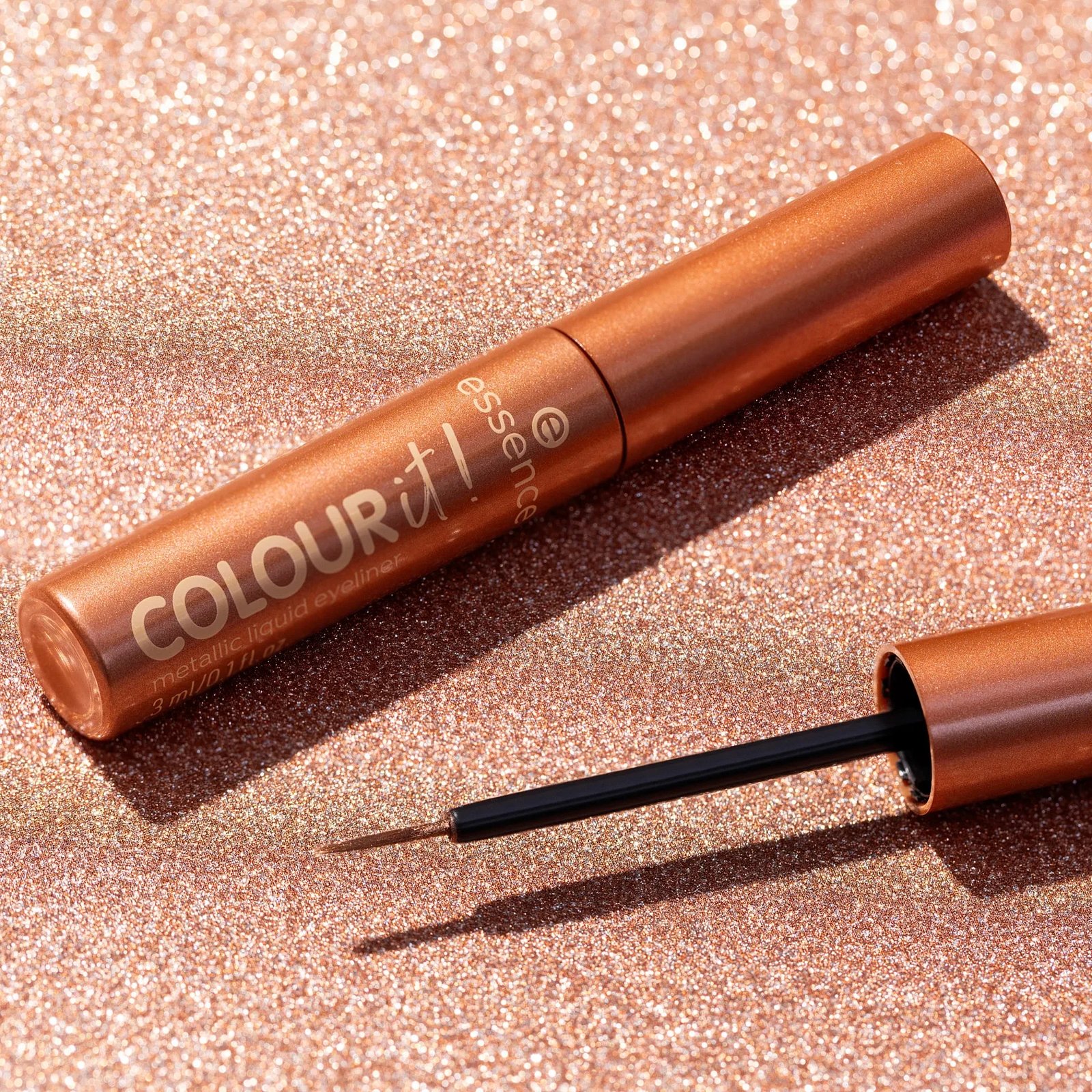 Essence Colour It! Metallic Liquid Liner - 01 Burnished Bronze