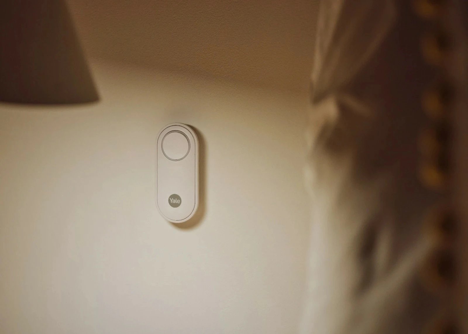 Buton i mençur Yale Home AL-PB-1A-W, për alarm ose zile dere, i bardhë