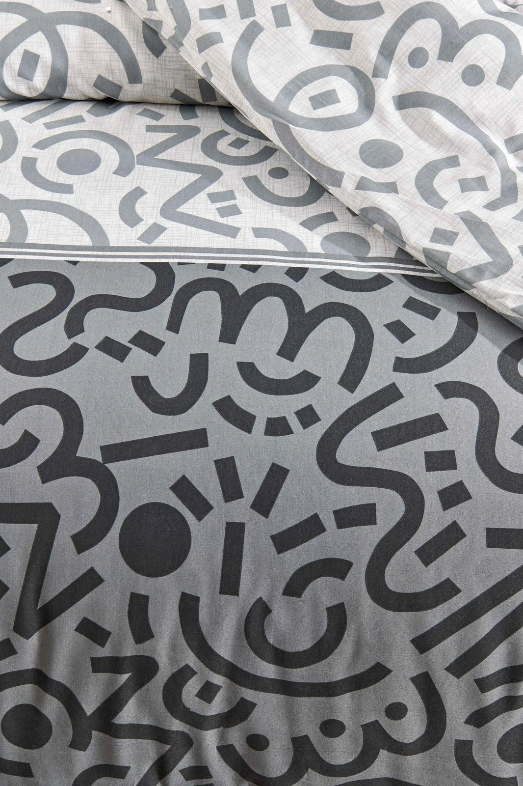 Set mbulesë jorgan për teke XXL, Doodle, ngjyrë e zezë, L'essentiel Set mbulesë jorgan për teke XXL, Doodle, ngjyrë e zezë, L'essentiel