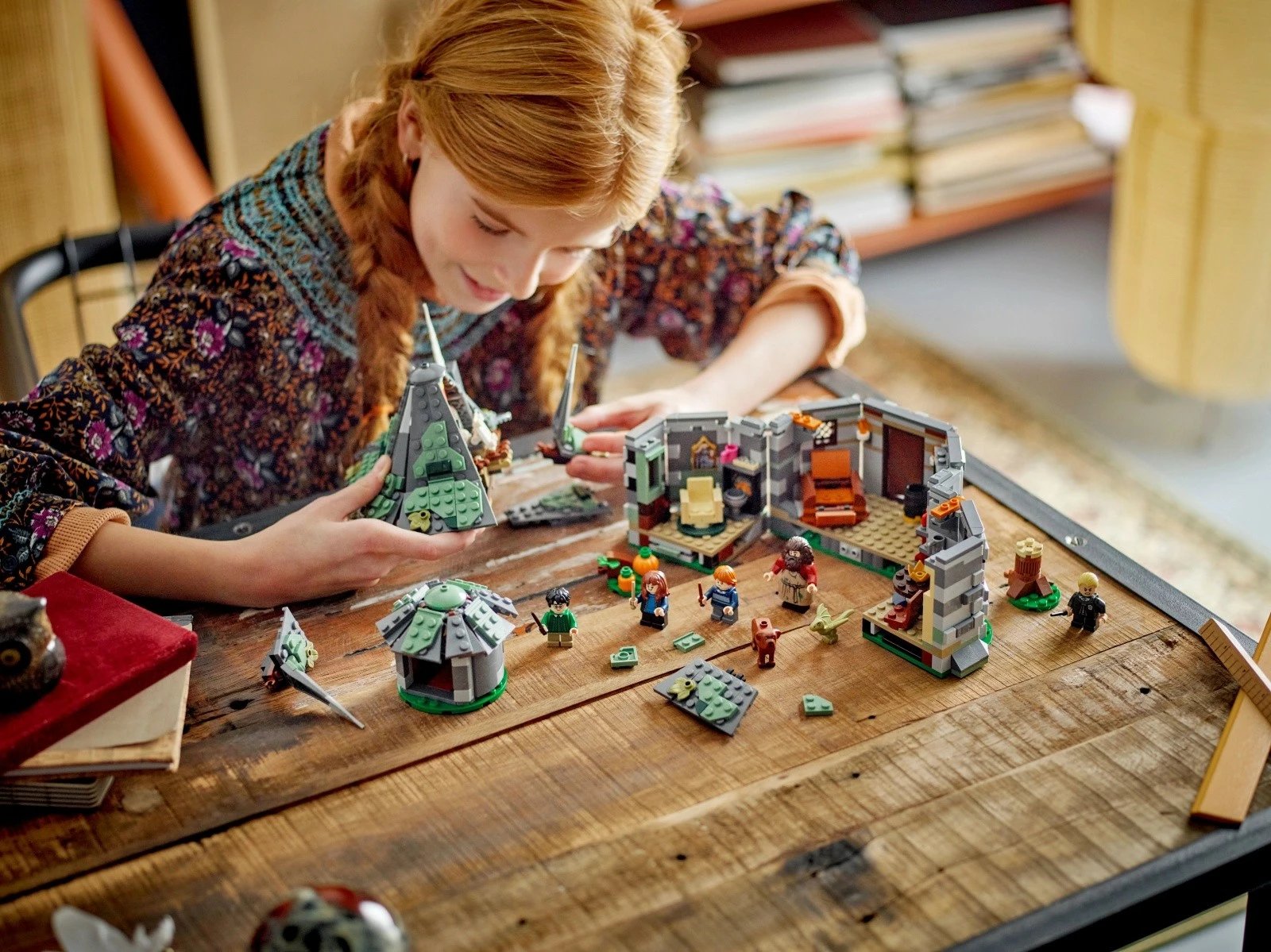 Set LEGO Harry Potter Hagrid's Hut: Unexpected Visit 76428, 896 pjesë, plastikë