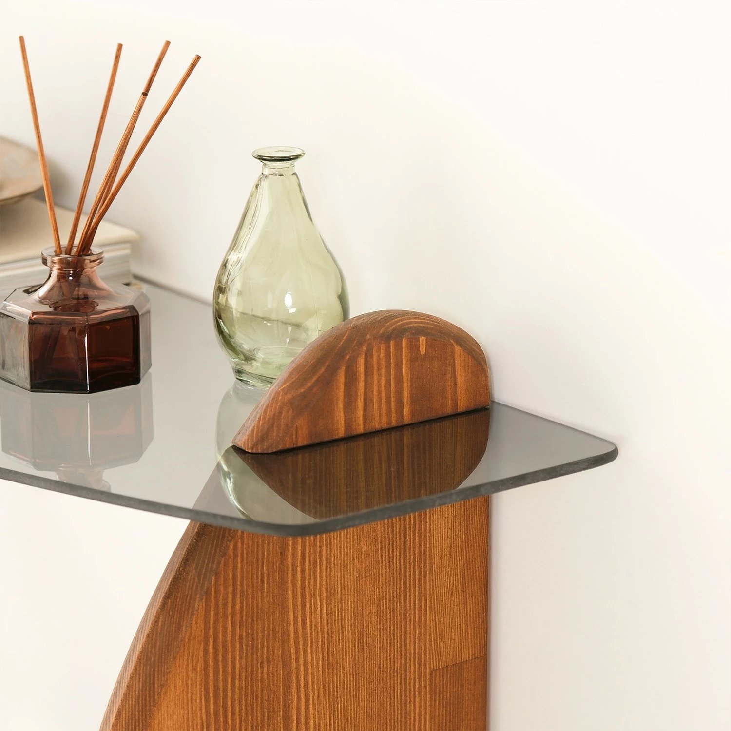 Komodë Skye Decor, ngjyrë kështjellë, fume