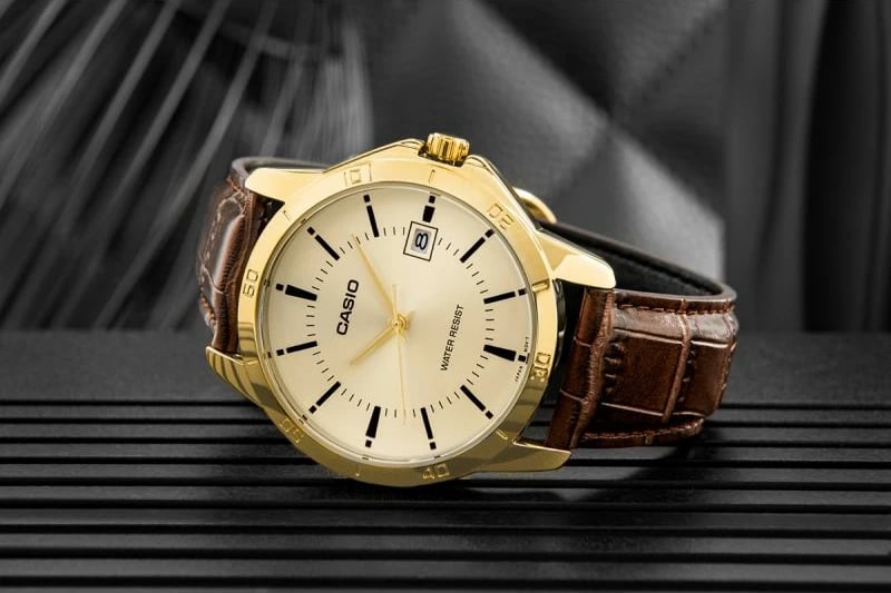 Orë dore për meshkuj Casio, ari/kafe