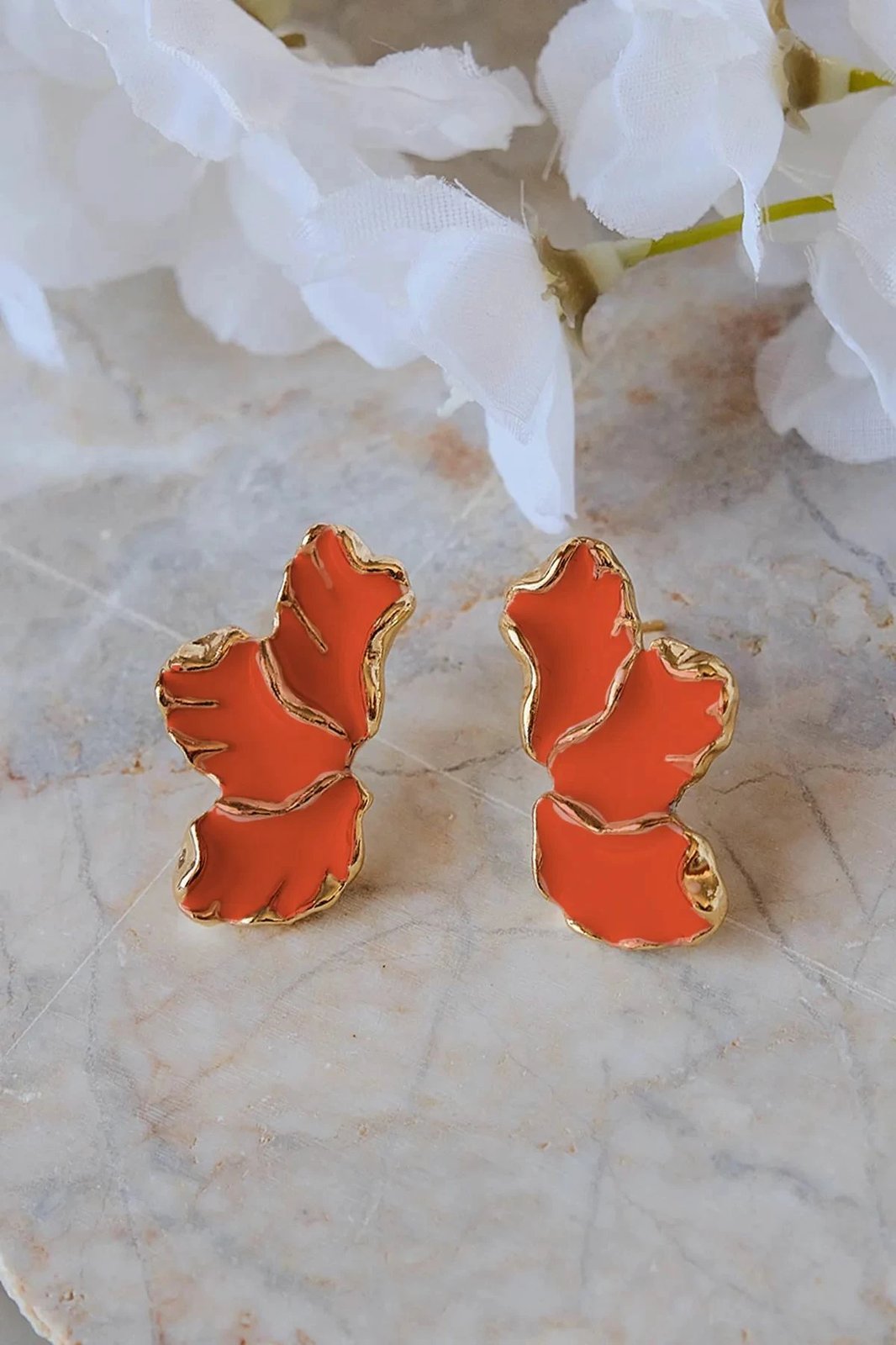 Vathë Jumeon, ngjyrë ari, Trn-Mn-Yprkkp