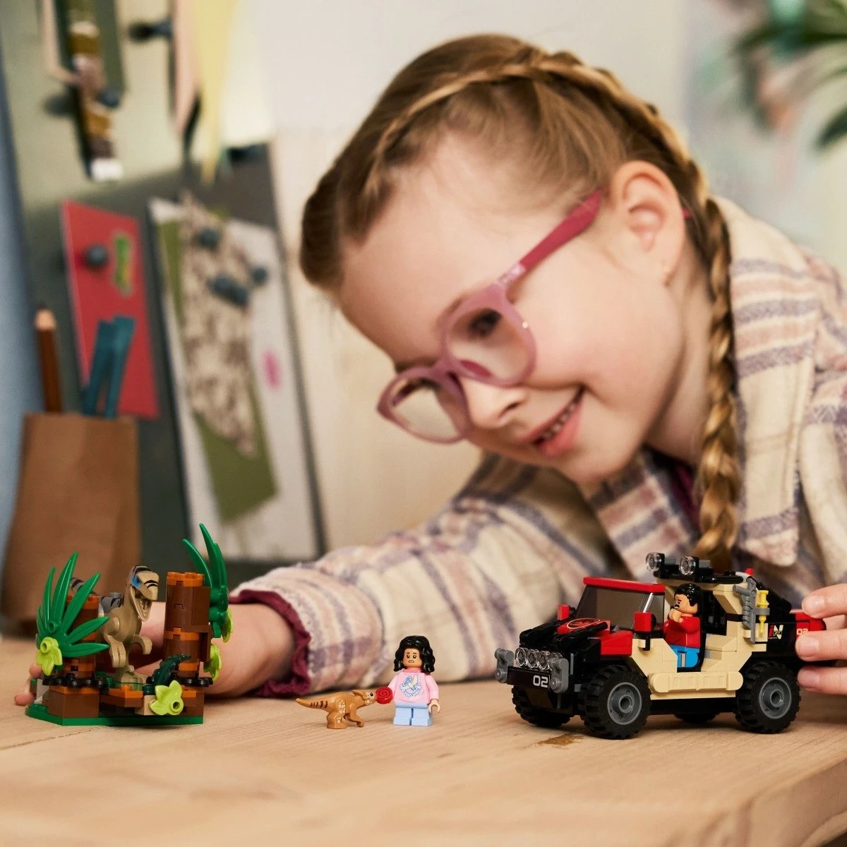 Set LEGO Jurassic World 76972 Off-Road Vehicle Escape, 285 pjesë Set LEGO Jurassic World 76972 Off-Road Vehicle Escape, 285 pjesë