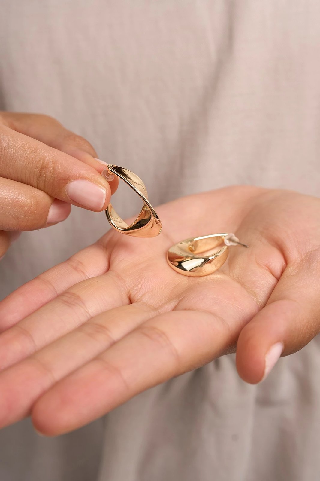 Vathë metalik ngjyrë ari Elika, ELKGC68356