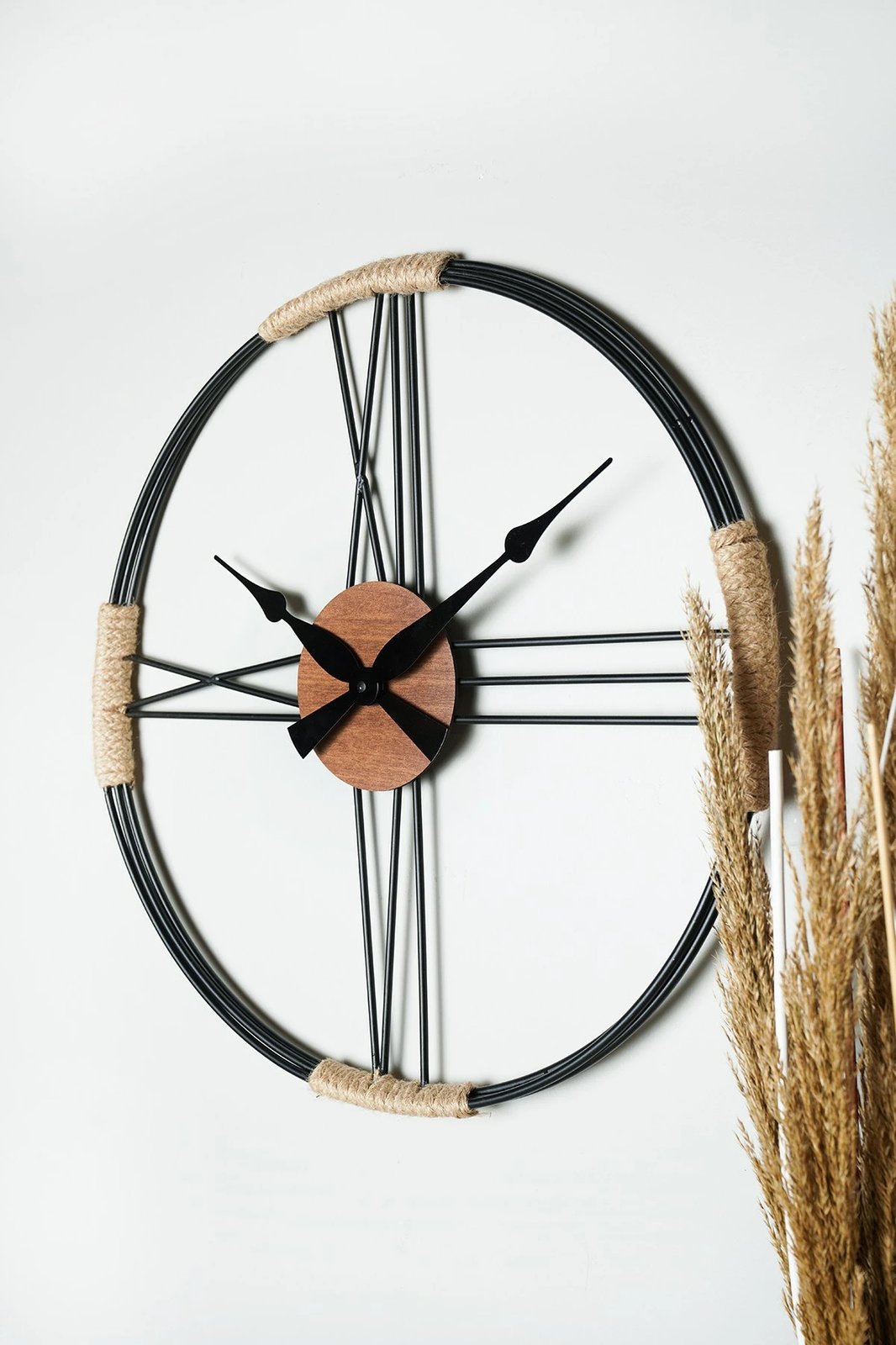 Orë muri dekorative metalike Wallity, Mia60, ngjyrë arre dhe e zezë