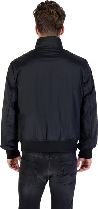 Jakne Armani Exchange meshkuj, e zezë