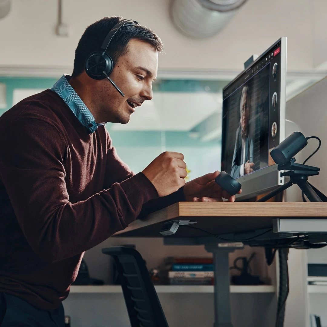 Kufje Poly Voyager Focus 2 Microsoft Teams Certified USB-C-C Headset +USB-C/A Adapter