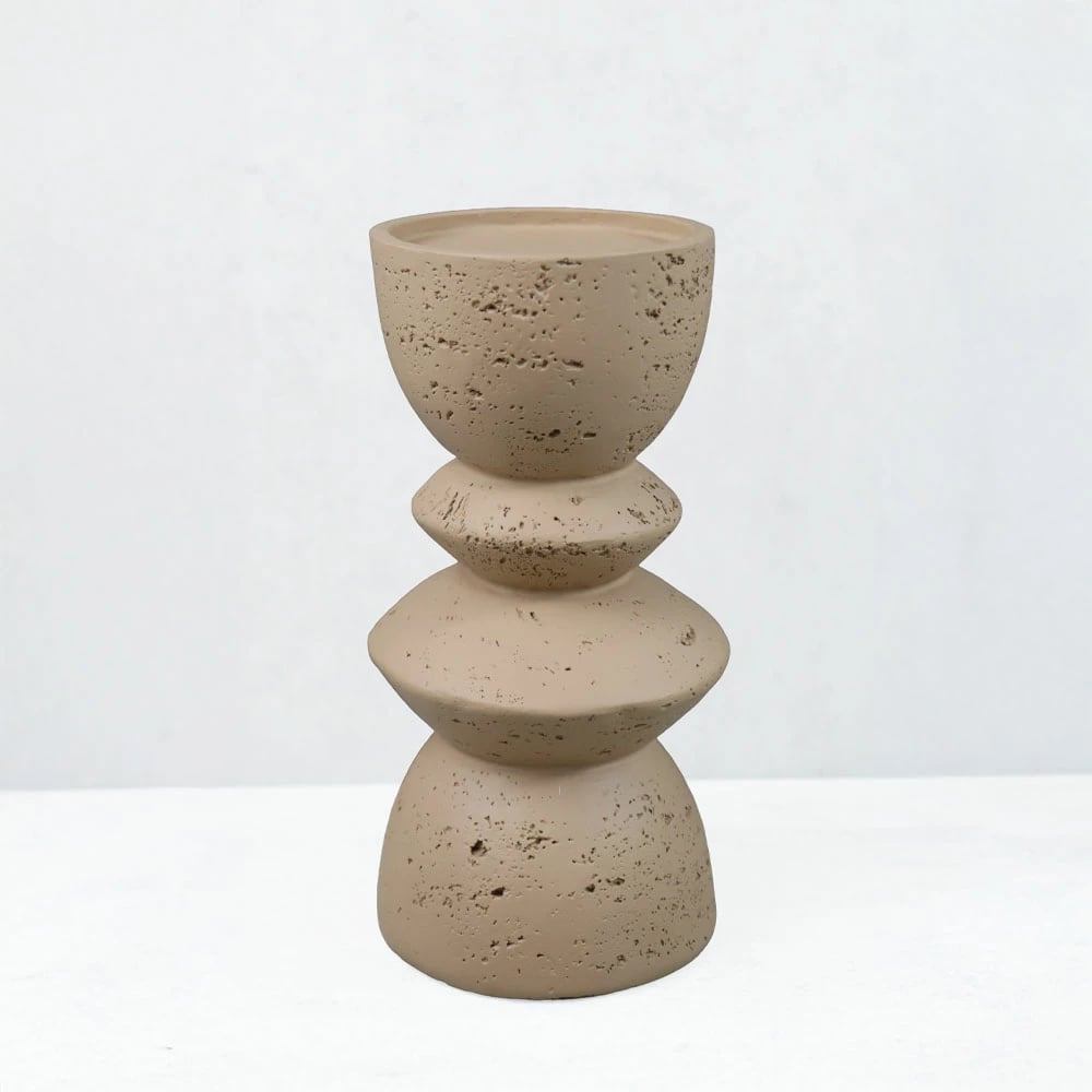 Mbajtës qiriri dekorativ, ngjyrë kafe e çelët, 10x10x20cm, rrëshirë