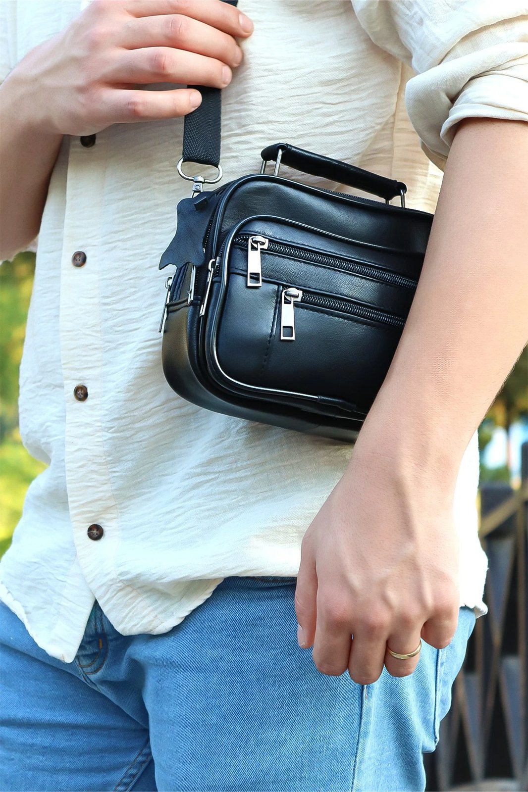Çantë krahu prej lëkure, ngjyrë e zezë, Zoozie Bags, HDYKEVOC0001