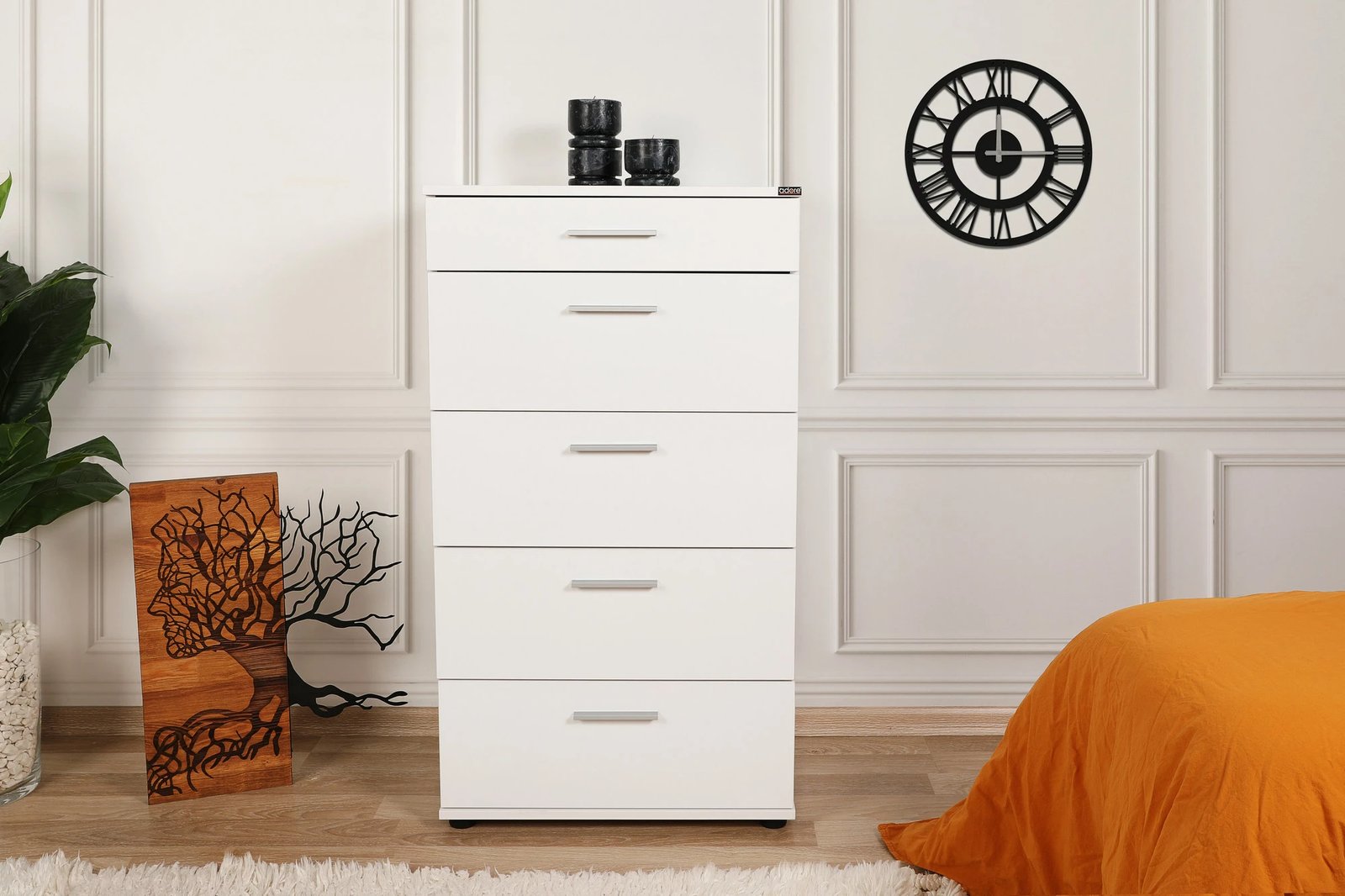 Komodë me 5 sirtarë, ngjyrë e bardhë, Hanah Home, Sfn-550-Bb-1